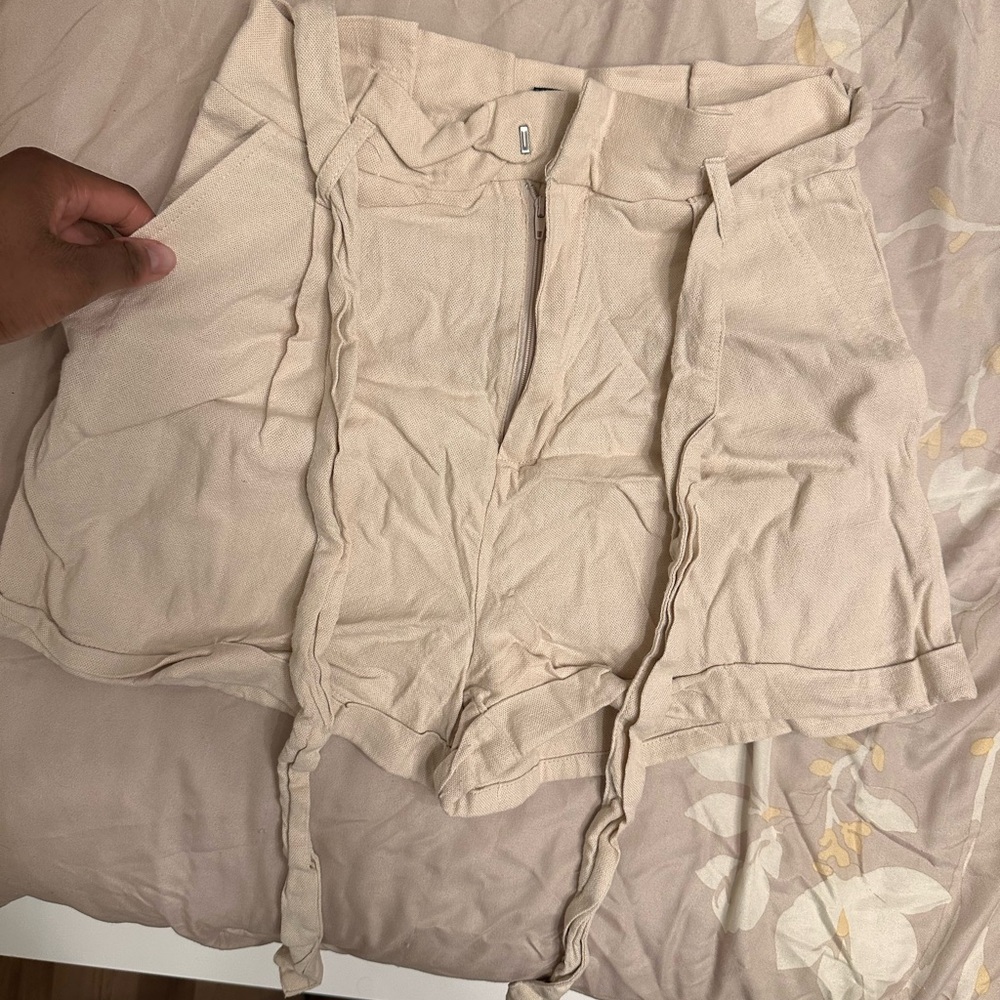 Women's Cream Shorts